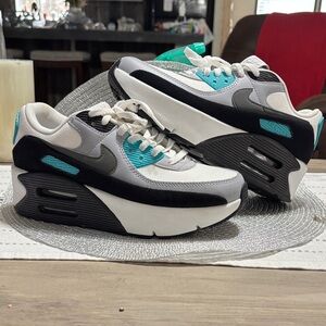 Nike Women's Teal, Black, and Gray Sneakers